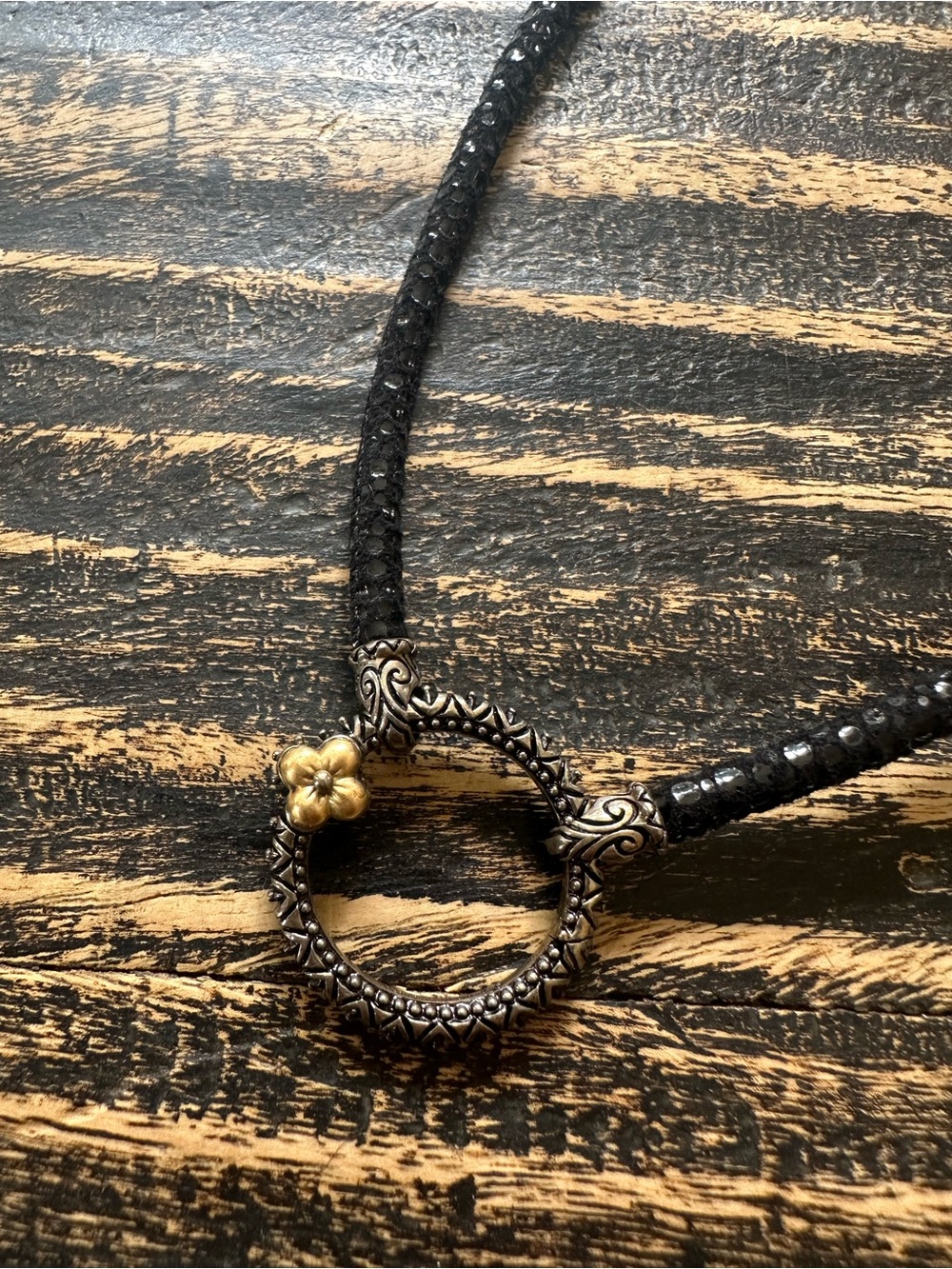 Barbara Bixby NWOT Circle Pendant leather Necklace silver and 18K gold - Picture 3 of 11